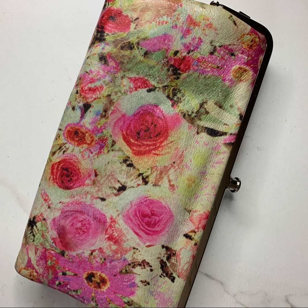 Best-selling Lauren HOBO clutch wallet